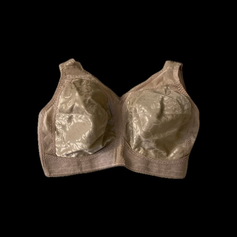 NWOT Playtex 18 Hour Ultimate Shoulder Comfort Bra
